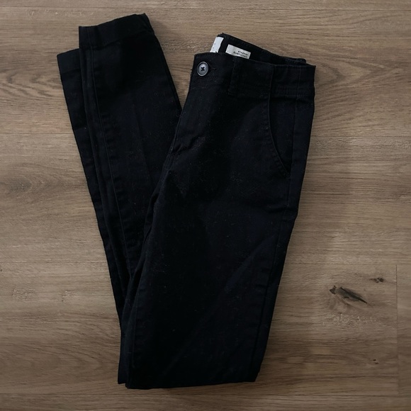 A New Day Woman’s Pants - Picture 1 of 10